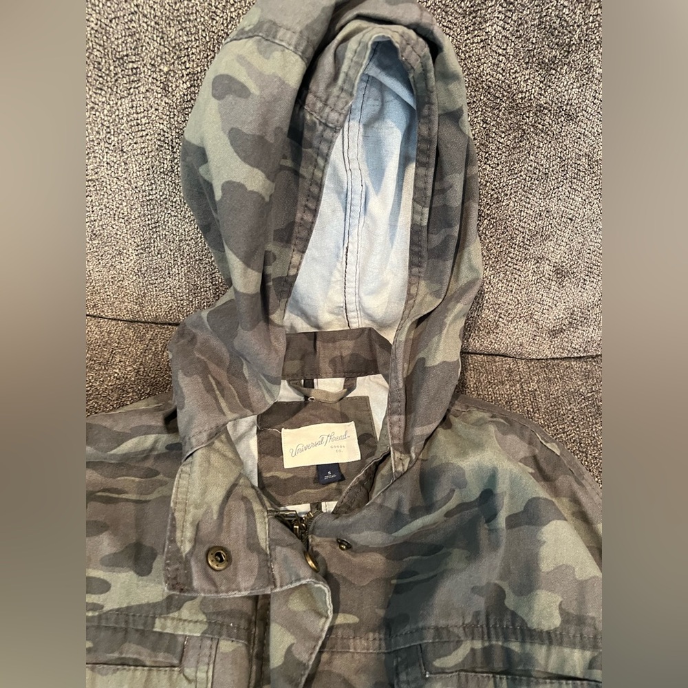 Universal Thread Camouflage Jacket - Picture 4 of 8